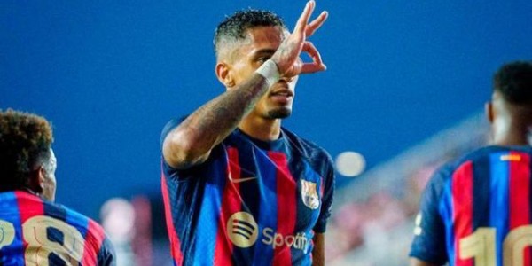 拉菲尼亚一战定主力？孟菲斯登贝莱不服