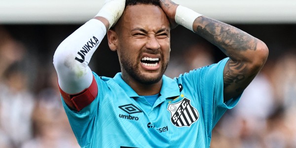 F1直播-穆帅否认内马尔加盟费内巴切：他在沙特赚了大钱，当前重心世界杯