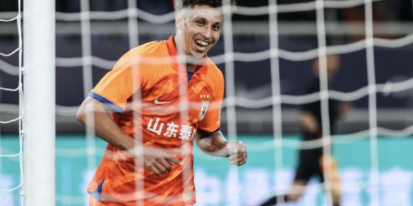 F1直播-【中超】克雷桑单刀卡斯蒂略绝平！南通1比1十人泰山