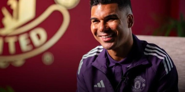 卡塞米罗：曼联球迷给了我们太多支持，他们每天都让我惊讶