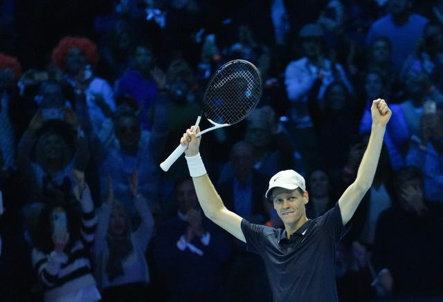 1731918017743033418.jpg (体育)(16)网球——ATP年终总决赛:辛纳夺冠XxjpseC007032_20241118_PEPFN0A001.jpg